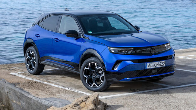 אופל מוקה היברידי-מתון החל ב-149,990 שקלים